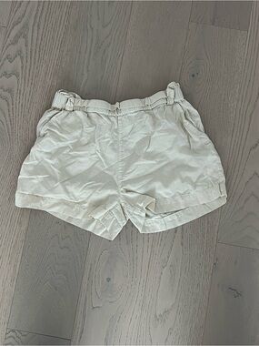Mango Cream High-Waist Casual Shorts